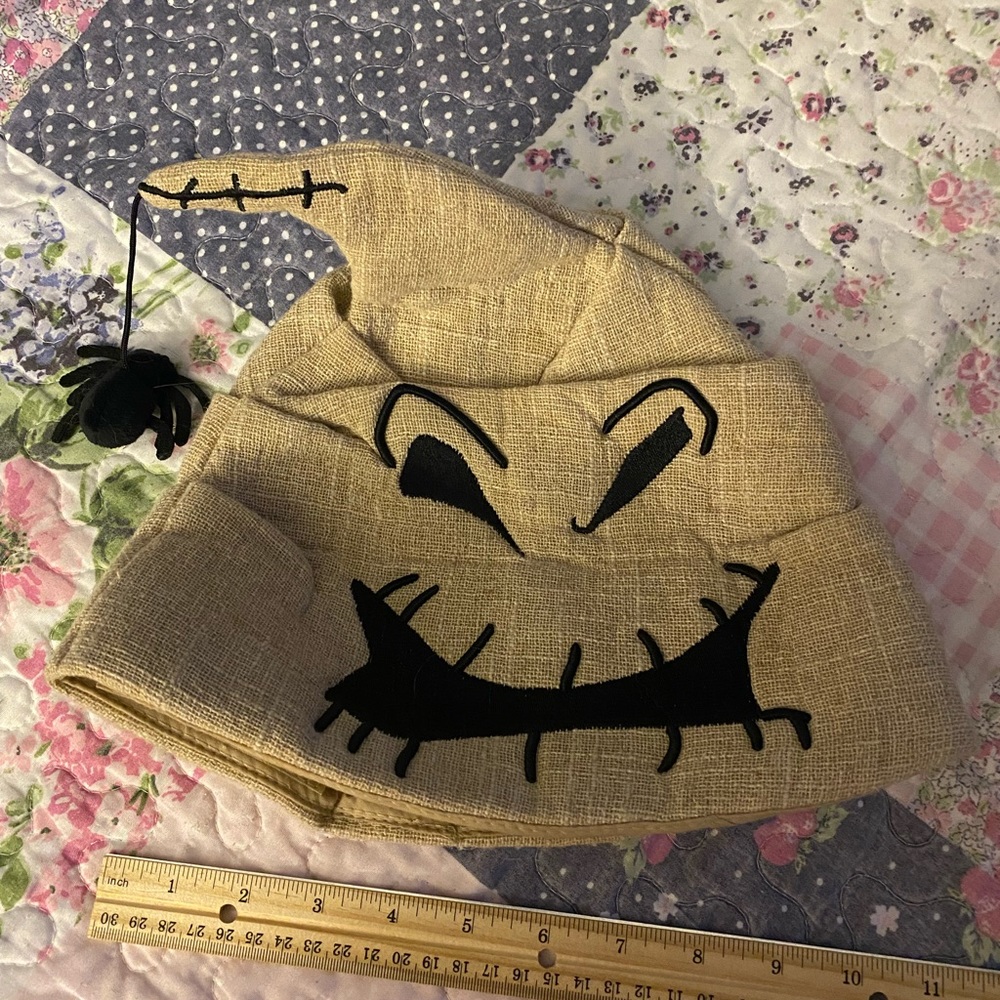 NWT Oogie Boogie Disney hat Disney Parks adult